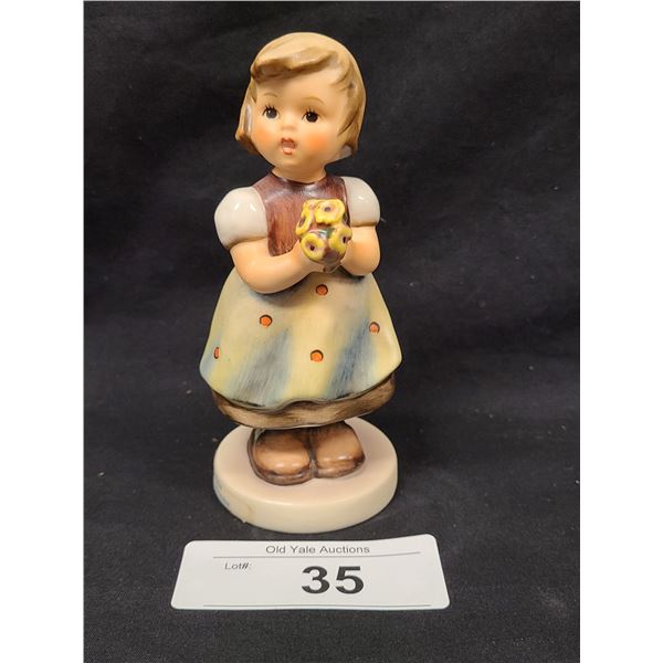 VINTAGE GIRL W/DAISIES HUMMEL APPROX 5.5"