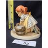 Image 2 : VINTAGE "BIG HOUSE CLEANING" HUMMEL APPROX 4"