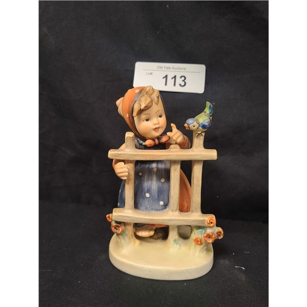 VINTAGE GIRL AT A PICKET FENCE HUMMEL APPROX 5"