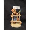 Image 1 : VINTAGE GIRL AT A PICKET FENCE HUMMEL APPROX 5"