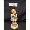 Image 1 : VINTAGE GIRL WITH A DAISY HUMMEL APPROX 5"