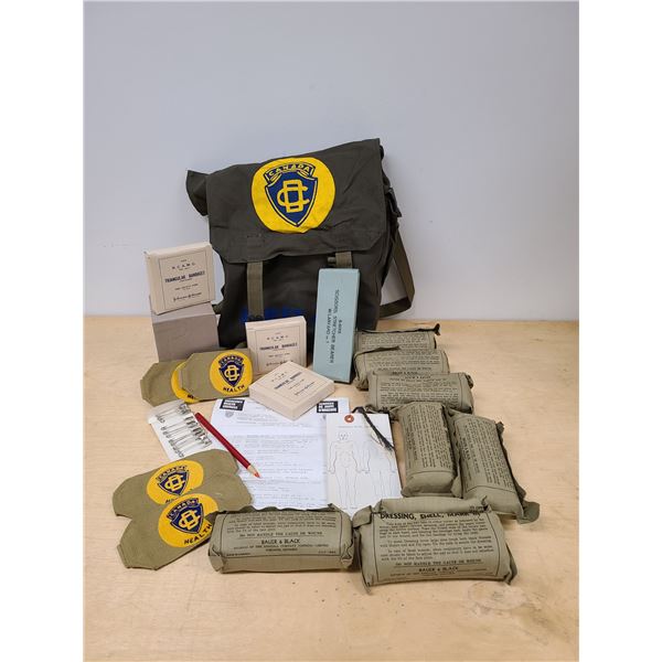 VINTAGE NOS CANADIAN ARMED FORCES COMPLETE FIRST AID MEDICAL BACKPACK