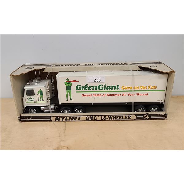 LARGE VINTAGE NOS NYLINT GREEN GIANT PRESSED STEEL 18 WHEELER