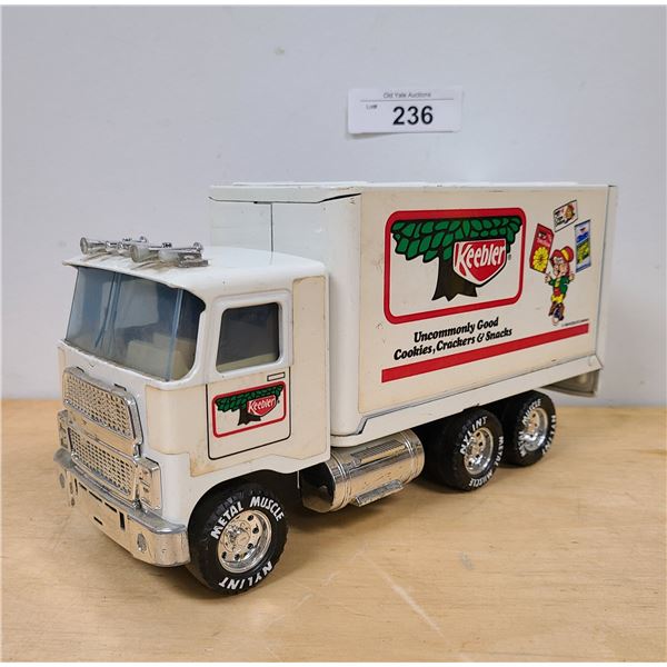 VINTAGE NYLINT KEEBLER PRESSED STEEL TRUCK