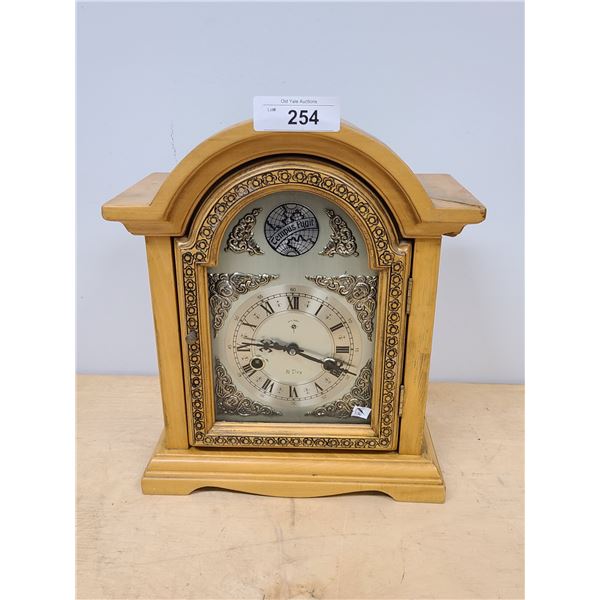 TEMPUS FUGIT KEY WIND MANTLE CLOCK