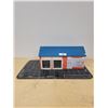 Image 1 : VINTAGE TEXACO TIN TOY GAS STATION