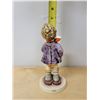 Image 2 : VINTAGE "THE POST" HUMMEL FIGURINE APPROX 6.25"