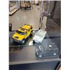 Image 2 : IMPRESSIVE 11 PIECE HUMMER TOY COLLECTION