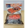 Image 2 : 1981 ORIGINAL "THE DUKES OF HAZZARD" GENERAL LEE BIG 1:16 SCALE