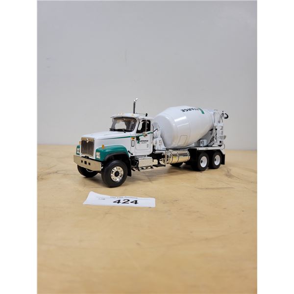 FIRST GEAR LAFARGE DIE CAST CONCRETE TRUCK