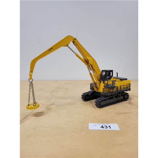 LARGE KOMATSU PC100 DIE CAST EXCAVATOR