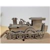 Image 6 : METAL LOCOMOTIVE IN WOOD BOX