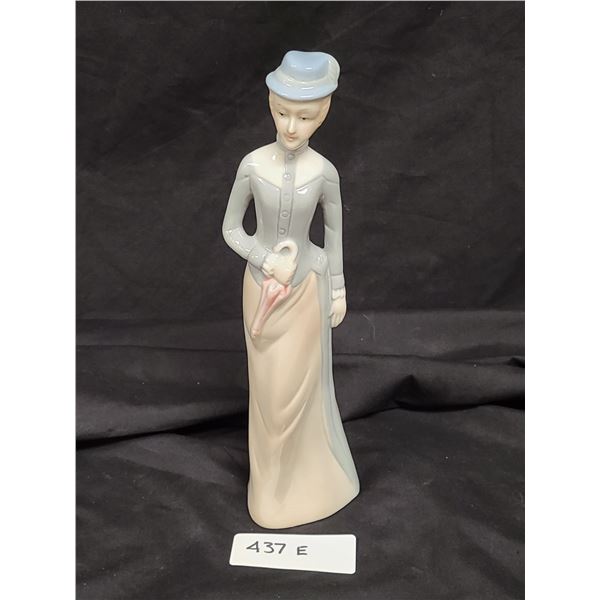 LARGE LADY PORCELAIN FIGURINE