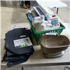 Image 1 : BASKET OF FERTILIZEF WITH BREATHABLE FABRIC POTS AND SEED SPREADER