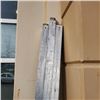 Image 2 : 4 ALUMINUM LOAD BARS 8FT LONG