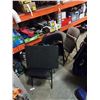 Image 1 : PROJECT STAND AND 5 FOLDING CHAIRS