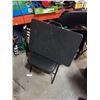 Image 2 : PROJECT STAND AND 5 FOLDING CHAIRS