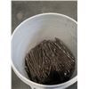 Image 2 : 2 PAILS OF SPIKES AND NAILS