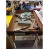 Image 2 : 2 TRAYS OF TOOLS AND LIGHT BULBS