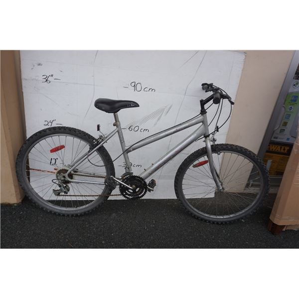 SILVER NO BRAND BIKE