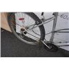 Image 3 : SILVER NO BRAND BIKE