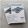 Image 3 : 2 NEW PLAYSTATION 5 CONTROLLER DUAL CHARGING STANDS