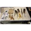 Image 1 : BOX OF NATIVE ITEMS AND FEATHERS