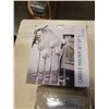 Image 2 : CANDLE HOLDER SET 5 OF 5 WITH CANDLES AND PATRICIAN FITTED SHEET KING