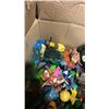 Image 7 : 2 BOXES OF ACTION FIGURES AND KIDS TOYS