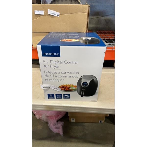 AS NEW INSIGNIA 5L DIGITAL CONTROL AIR FRYER