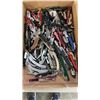 Image 2 : 2 TRAYS OF CORKSCREW MULTI TOOLS