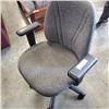 Image 2 : ROLLING GAS LIFT OFFICE CHAIR