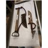 Image 1 : 22" FORGED BLADE WITH BRASS PUMP