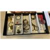 Image 8 : 3 TRAYS OF VARIOUS COLLECTIBLES