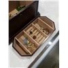 Image 2 : JEWELRY BOX WITH CONTENTS