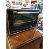 Image 2 : KITCHENAID TOASTER OVEN AND ELECTRIC SAUCEPAN