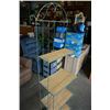 Image 2 : GREEN WIRE RACK WITH SLAT SHELVES