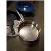 Image 2 : ENAMELLED CAST IRON DUTCH OVEN, CAST IRON PAN AND OTHER PAN