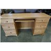 Image 1 : 6 DRAWER OAK DESK
