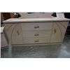 Image 2 : WILD ROSE DRESSER W/ MIRROR AND NIGHTSTAND