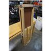 Image 8 : 2 MATCHING SOFA TABLES