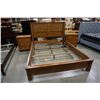 Image 1 : ETHAN ALLEN QUEEN SIZE BED FRAME W/ 2 NIGHTSTANDS