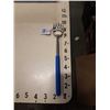 Image 2 : 2 BOXES OF NEW BEAR CLAW EXTENDABLE BACK SCRATCHERS