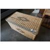 Image 2 : WICKER TRUNK