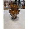 Image 3 : LOT OF ART GLASS CUPS AND INSPIRATIONAL DECOR