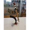 Image 2 : DECORATIVE BARRACUDA BONE KNIFE WITH COW HORN STAND