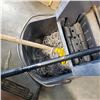 Image 2 : MARINO MOP BUCKET WITH WRINGER AND MOP
