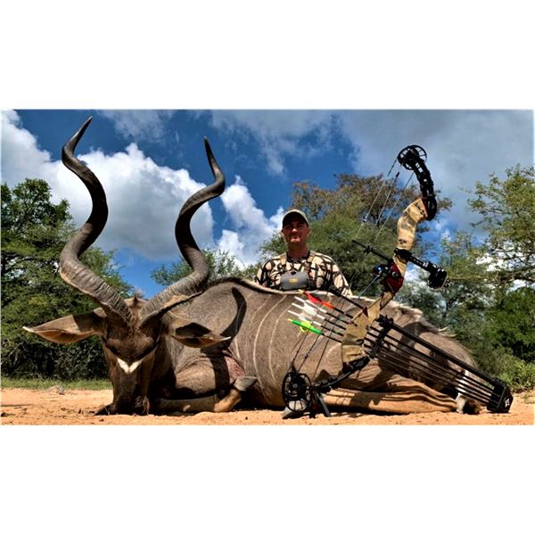 South Africa: 12 Day Plains Game Hunt for Two Hunters / Includes a $3,000 Trophy Fee Credit