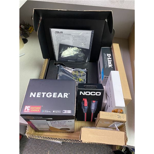 Group Lot of Electronics - Nighthawk X4 WiFi Mesh Extender, ASUS Motherboard Thunderboltex 4, USB Ad