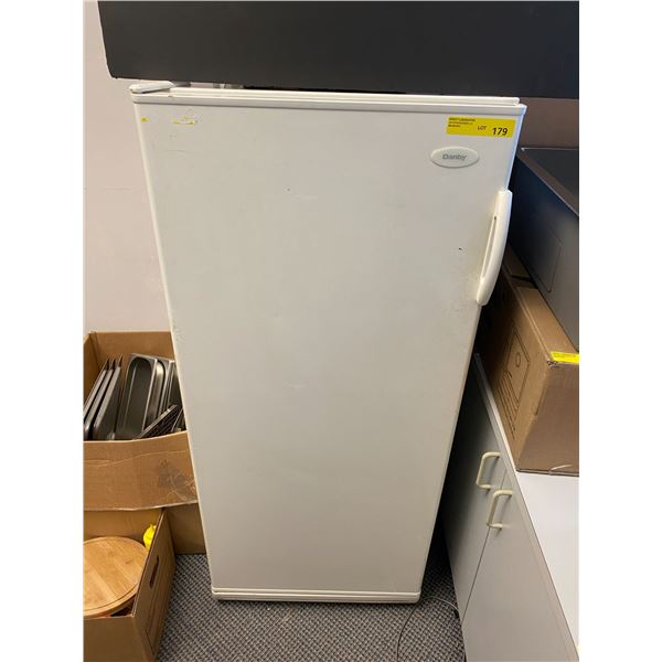 Danby Single Door Fridge - from an estate - working but needs a good cleaning - 54in tall
